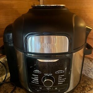 Ninja Black and Silver Air Fryer and Instapot with all accessories…used once
